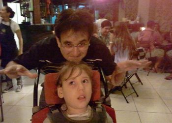 Lançamento de “O sorriso de Alana” destaca trajetórias, inclusão e desafios de famílias com deficiência