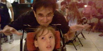 Lançamento de “O sorriso de Alana” destaca trajetórias, inclusão e desafios de famílias com deficiência