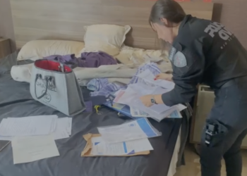 Homem apontado como líder de quadrilha que roubava canetas emagrecedoras em farmácias é preso em operação na Costa Verde.