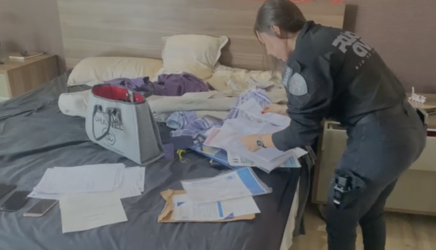 Homem apontado como líder de quadrilha que roubava canetas emagrecedoras em farmácias é preso em operação na Costa Verde.