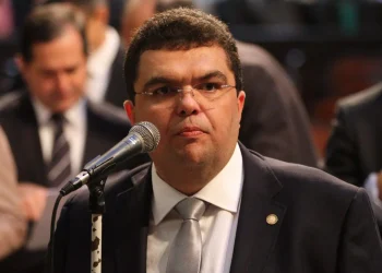 Eduardo Paes avalia apoio a Chico Machado na eleição indireta para governador do Rio