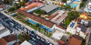 Briga escolar no Colégio Elisiário Mata resulta na condução de 14 estudantes à delegacia