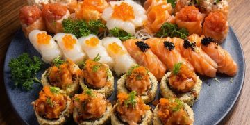 Peixoto Sushi comemora um ano em Botafogo com cardápio especial e experiência de convivência