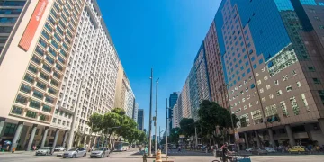 Prefeitura do Rio avalia construção de residência com 300 unidades na Avenida Presidente Vargas