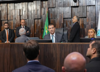 Justiça suspende eleição na Alerj e retoma votação após cassação de deputado