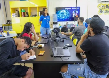 Secretaria Carioca abre inscrições para 3.500 vagas gratuitas em cursos de tecnologia em espaços da juventude