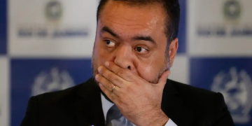 Votação contra Cláudio Castro no TSE é suspensa até 24 de março, aponta risco de cassação