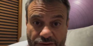 Reação negativa à demissão do técnico Filipe Luís no Flamengo e críticas à sua condução