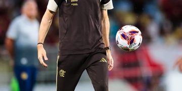 Flamengo demite Filipe Luís após goleada de 8 a 0 e busca novo treinador