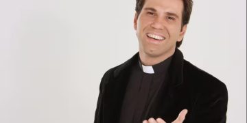 Padre Gleuson Gomes comemora 25 anos de sacerdócio com trajetória de fé, música e serviço