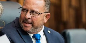 Alerj realiza votação para definir novo presidente e sucessor de Ricardo Couto como governador