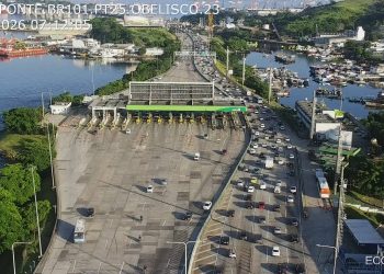 Ecoponte finaliza atendimento a acidente na Praça do Pedágio, trânsito começa a se normalizar