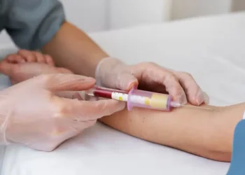 Ministério da Saúde disponibiliza teste rápido de dengue no SUS para diagnóstico precoce