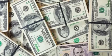 Dólar atinge R$ 5,32, maior valor desde janeiro, impulsionado por tensões no Oriente Médio