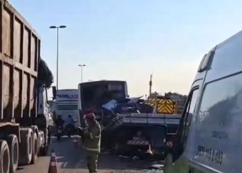 Acidente na BR-116 em Duque de Caxias causa uma morte e deixa três feridos