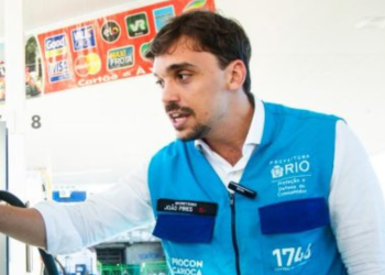 Secretário de Proteção e Defesa do Consumidor do Rio foi alvo de tentativa de ataque na RJ-106