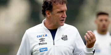 Santos contrata Cuca como técnico por temporada, apesar de rejeição e polêmicas passadas