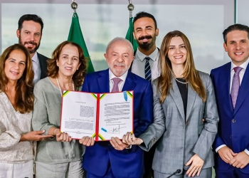 Lula comete gafe ao agradecer a sanção da lei antifacção, chamando o Brasil uma potência contra o crime organizado