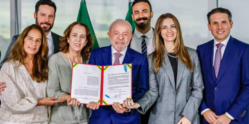 Lula comete gafe ao agradecer a sanção da lei antifacção, chamando o Brasil uma potência contra o crime organizado