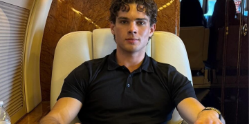 Streamer americano é preso por disparar contra jacaré durante transmissão ao vivo na Flórida