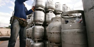 Gás do Povo substitui Auxílio Gás com recargas automáticas a famílias de até meio salário mínimo