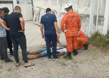 Homem morre após descarga elétrica enquanto trabalhava em placa publicitária em Maricá