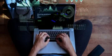 Novas profissões surgem com avanço tecnológico, impulsionando a transformação do mercado de trabalho