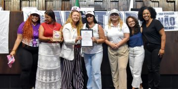 Deputada Zeidan homenageia mulheres que promovem resistência e inclusão no futebol carioca