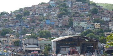 Polícia investiga casos de abuso sexual de menor em Niterói; mãe e padrasto estão foragidos