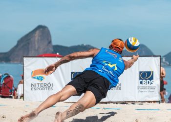 Niterói realiza 8ª edição do Circuito BlueMan de vôlei de praia na Praia de Icaraí