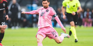 Messi alcança o gol número 900 em carreira e reforça sua posição entre lendas do futebol