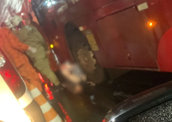 Mulher morre atropelada após queda de moto na Zona Sul de Niterói