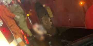 Mulher morre atropelada após queda de moto na Zona Sul de Niterói