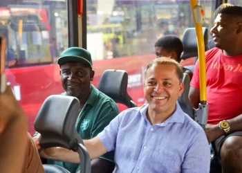 Niterói atinge 100% da frota de ônibus climatizada e reforça linhas na Zona Norte