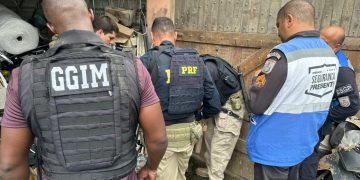 Operação integrada interrompe depósito clandestino e combate receptação em Niterói
