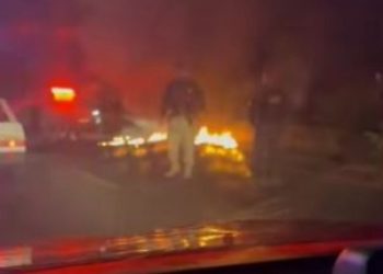 Confronto policial na BR-101 causa fechamento da via e resulta na morte de moradora em São Gonçalo