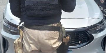 PRF recupera carro roubado com placa clonada em Niterói e prende suspeito