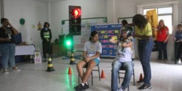 Ação de educação no trânsito promove inclusão e conscientização na APAE de São Gonçalo