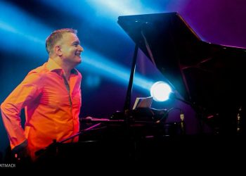 Marvio Ciribelli realiza concerto beneficente na Fundação Avatar, em Niterói