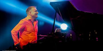 Marvio Ciribelli realiza concerto beneficente na Fundação Avatar, em Niterói