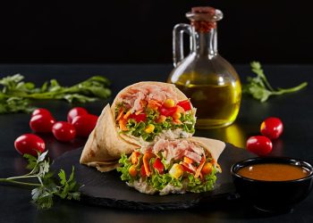 Porto do Sabor incorpora rosbife a pratos e sanduíches, ampliando opções no menu