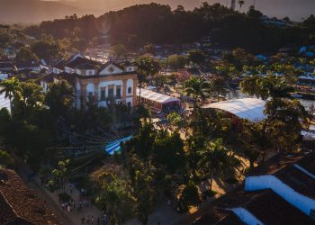 Flip 2026 valoriza editoras independentes e celebra literatura contemporânea em Paraty