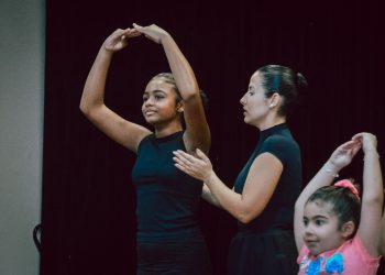 Itaboraí amplia acesso à arte com aulas gratuitas de ballet para crianças