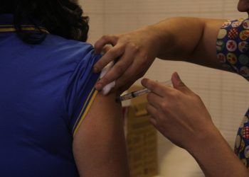 Início da vacinação contra a gripe em São Gonçalo em 28 de março com Dia D e meta de 90% de imunização
