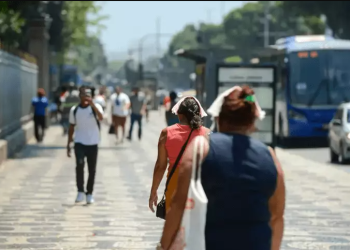 Rio de Janeiro registra calor intenso e tempo estável com temperaturas acima de 30°C
