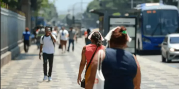 Rio de Janeiro registra calor intenso e tempo estável com temperaturas acima de 30°C