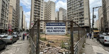 IPTU progressivo de 2026 visa combater especulação e revitalizar bairros centrais