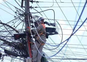 Aumento de furtos de energia no Rio de Janeiro leva mais de 100 pessoas à prisão em 2025