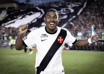 Clubes alemães monitoram defesa do Vasco após destaque de Cuiabano