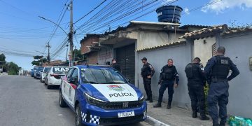 Polícia recupera carga roubada de caminhão durante patrulhamento em Itaguaí